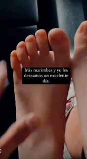 Karol Sevilla feet photo thumbnail