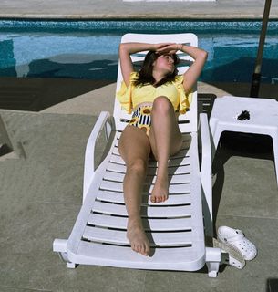 Karol Sevilla feet photo thumbnail