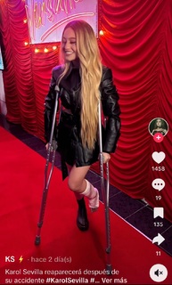 Karol Sevilla feet photo thumbnail