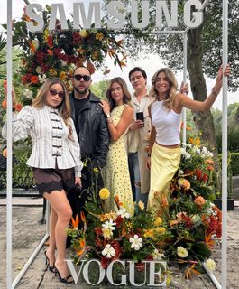Karol Sevilla feet photo 2