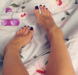 Karolin Fisekci feet photo 17