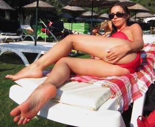 Karolin Fisekci feet photo 5
