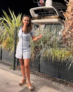 Karolin Fisekci feet photo 5