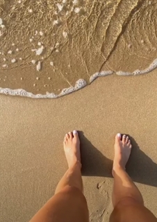 Karolin Fisekci feet photo 3