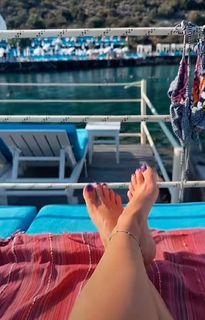 Karolin Fisekci feet photo 15