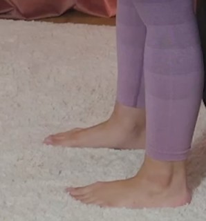 Karolina Brodnicka Nieuczesana feet photo 11