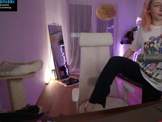 Karolina Brodnicka Nieuczesana feet photo 2