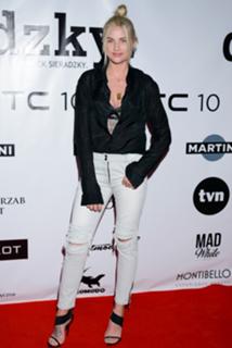 Karolina Gilon feet photo 12