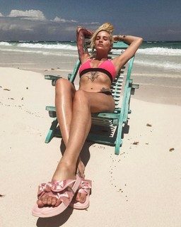 Karolina Gilon feet photo 12