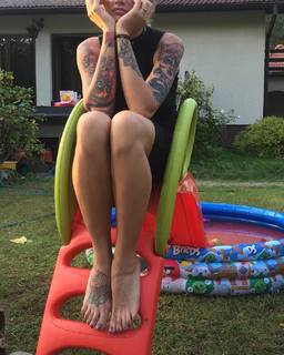 Karolina Gilon feet photo 8