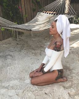 Karolina Gilon feet photo 1