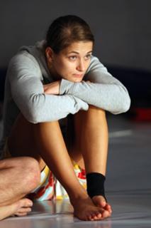 Karolina Kowalkiewicz feet photo thumbnail