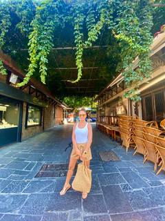 Karolina Kowalkiewicz feet photo thumbnail