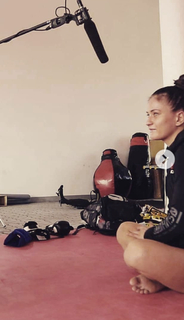 Karolina Kowalkiewicz feet photo thumbnail