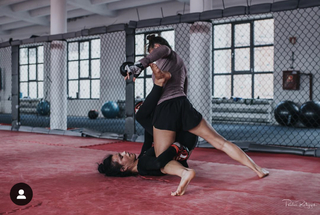 Karolina Kowalkiewicz feet photo thumbnail