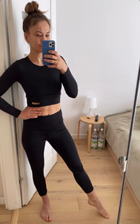 Karolina Kowalkiewicz feet photo thumbnail