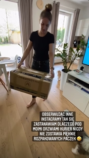 Karolina Kowalkiewicz feet photo thumbnail