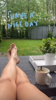Karolina Kowalkiewicz feet photo thumbnail