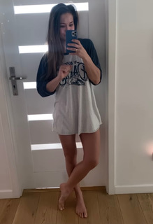 Karolina Kowalkiewicz feet photo thumbnail