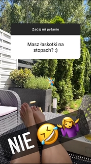 Karolina Kowalkiewicz feet photo thumbnail