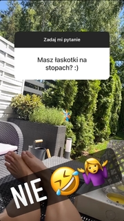 Karolina Kowalkiewicz feet photo thumbnail