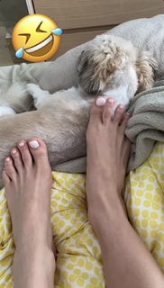 Karolina Kowalkiewicz feet photo thumbnail