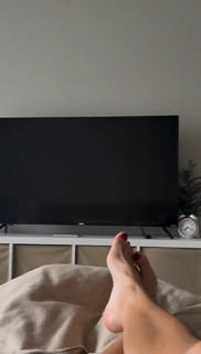 Karolina Kowalkiewicz feet photo thumbnail