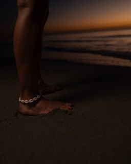 Karolina Kowalkiewicz feet photo thumbnail