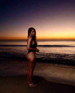 Karolina Kowalkiewicz feet photo thumbnail