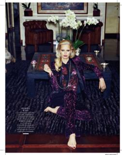 Karolina Kurkova feet photo thumbnail