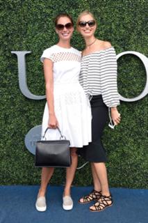 Karolina Kurkova feet photo thumbnail