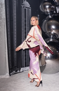 Karolina Kurkova feet photo thumbnail