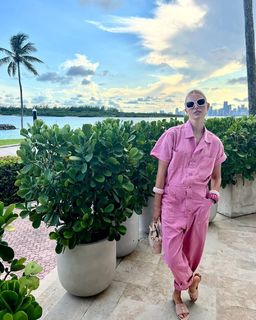Karolina Kurkova feet photo thumbnail