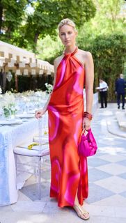 Karolina Kurkova feet photo thumbnail