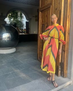 Karolina Kurkova feet photo thumbnail