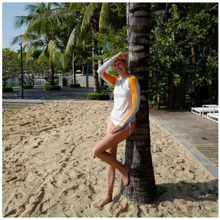 Karolina Kurkova feet photo 10