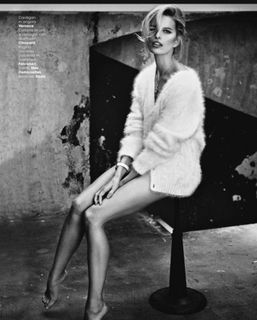 Karolina Kurkova feet photo 19