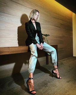 Karolina Kurkova feet photo 9