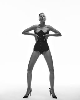 Karolina Kurkova feet photo 14