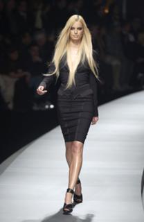 Karolina Kurkova feet photo thumbnail