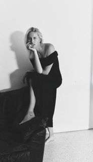 Karolina Kurkova feet photo 1