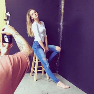 Karolina Pisarek feet photo thumbnail