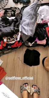Karolina Pisarek feet photo thumbnail