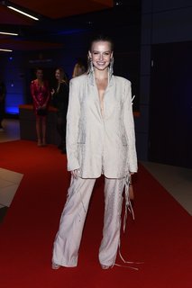 Karolina Pisarek feet photo thumbnail