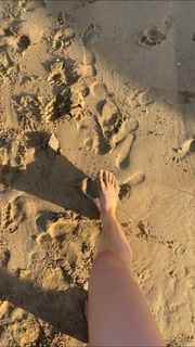 Karolina Pisarek feet photo thumbnail