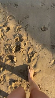 Karolina Pisarek feet photo thumbnail