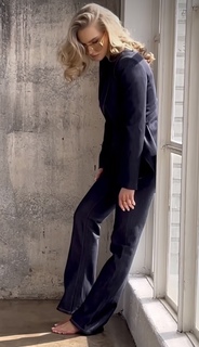 Karolina Pisarek feet photo thumbnail