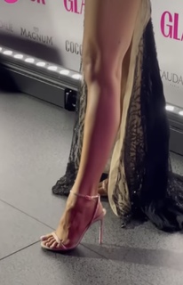 Karolina Pisarek feet photo thumbnail