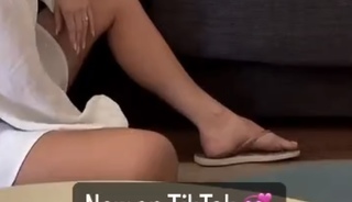 Karolina Pisarek feet photo thumbnail