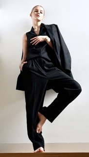 Karolina Pisarek feet photo thumbnail